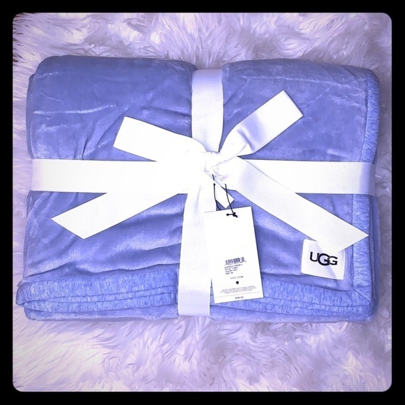 UGG Other - 🌟🌟HP🌟🌟UGG Baby Blue Duffield Throw II